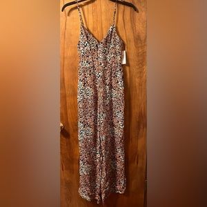 Brand new jumpsuit from Francesca’s- Size Medium